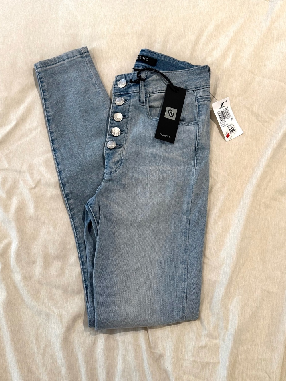 NWT Numero jeans